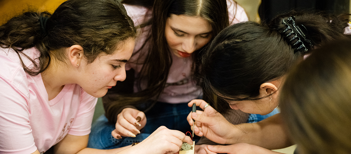 Society of Women Engineers Hosts 2025 Career Day for Girls